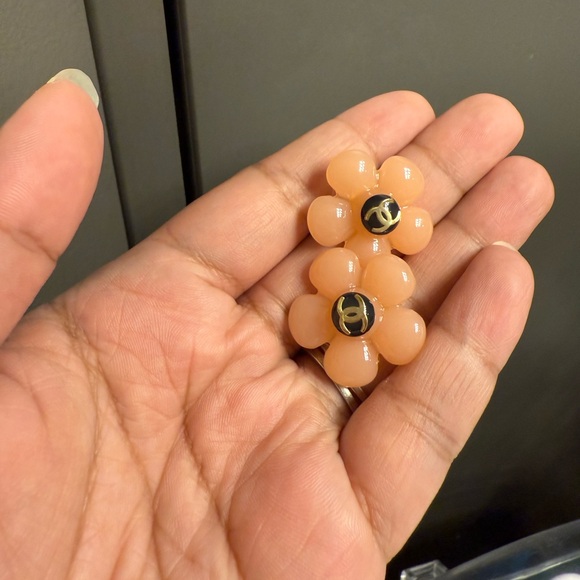 CC Peach Flower Earrings - Picture 1 of 5